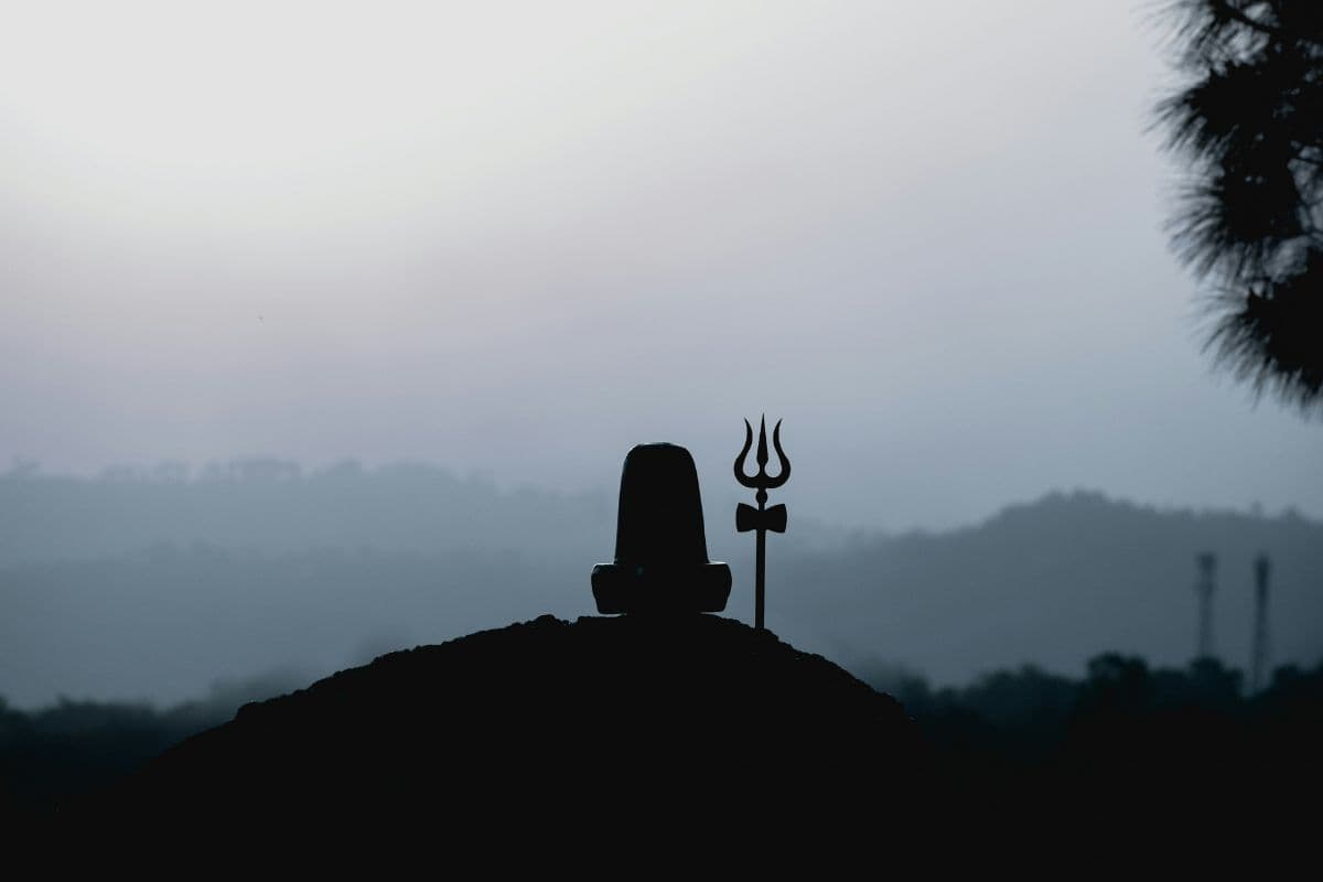 Dreaming of shivling? What it means for your life and destiny