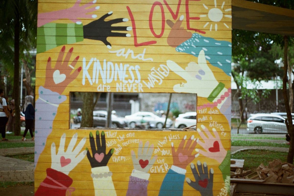 World Kindness Day 2025: Powerful kindness practices aligned with planetary energy